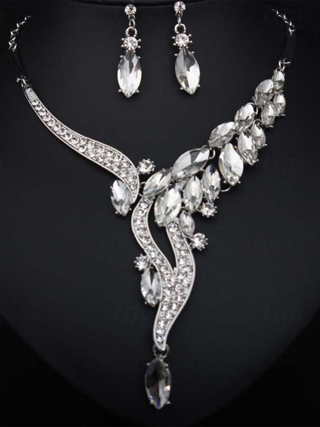 1 set Jewelry Set 3pcs Rhinestone Alloy Earrings Necklace Women's Vintage Dainty Jewelry Set For Wedding Party