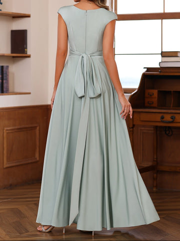 A-Line/Princess Scoop Neck Short Sleeves Floor-Length Mother of the Bride Dresses with Ruffles