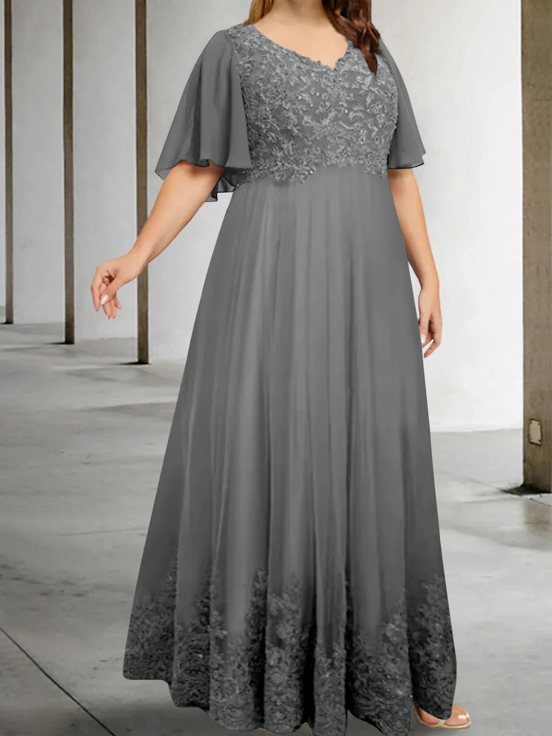A-Line/Princess V-Neck Half Sleeves Floor-Length Plus Size Mother of the Bride Dresses with Appliques