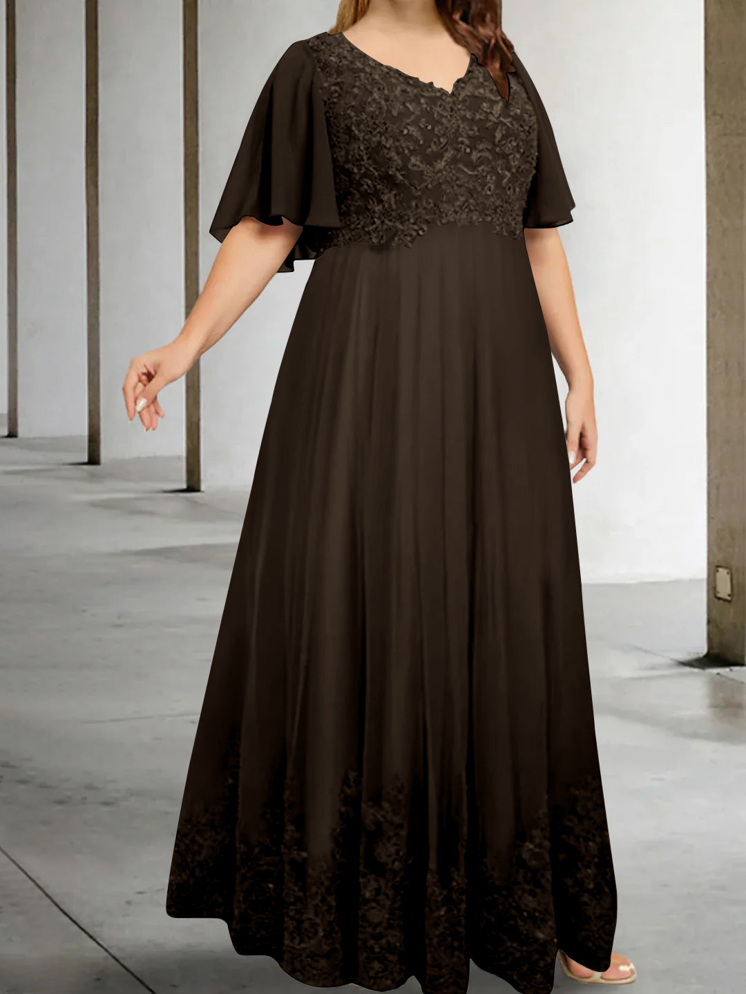 A-Line/Princess V-Neck Half Sleeves Floor-Length Plus Size Mother of the Bride Dresses with Appliques