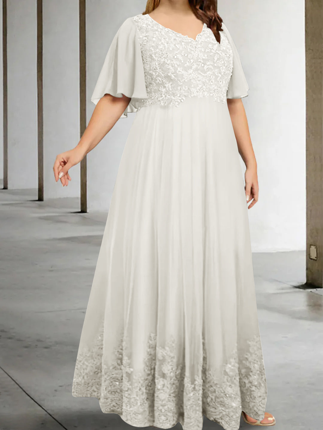 A-Line/Princess V-Neck Half Sleeves Floor-Length Plus Size Mother of the Bride Dresses with Appliques
