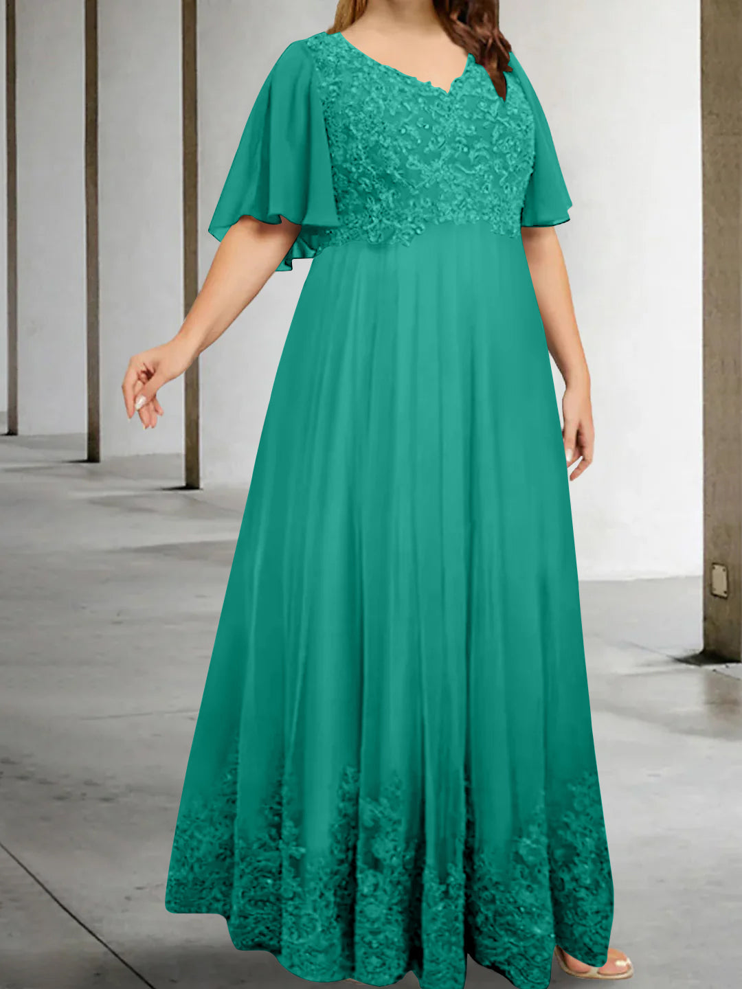 A-Line/Princess V-Neck Half Sleeves Floor-Length Plus Size Mother of the Bride Dresses with Appliques