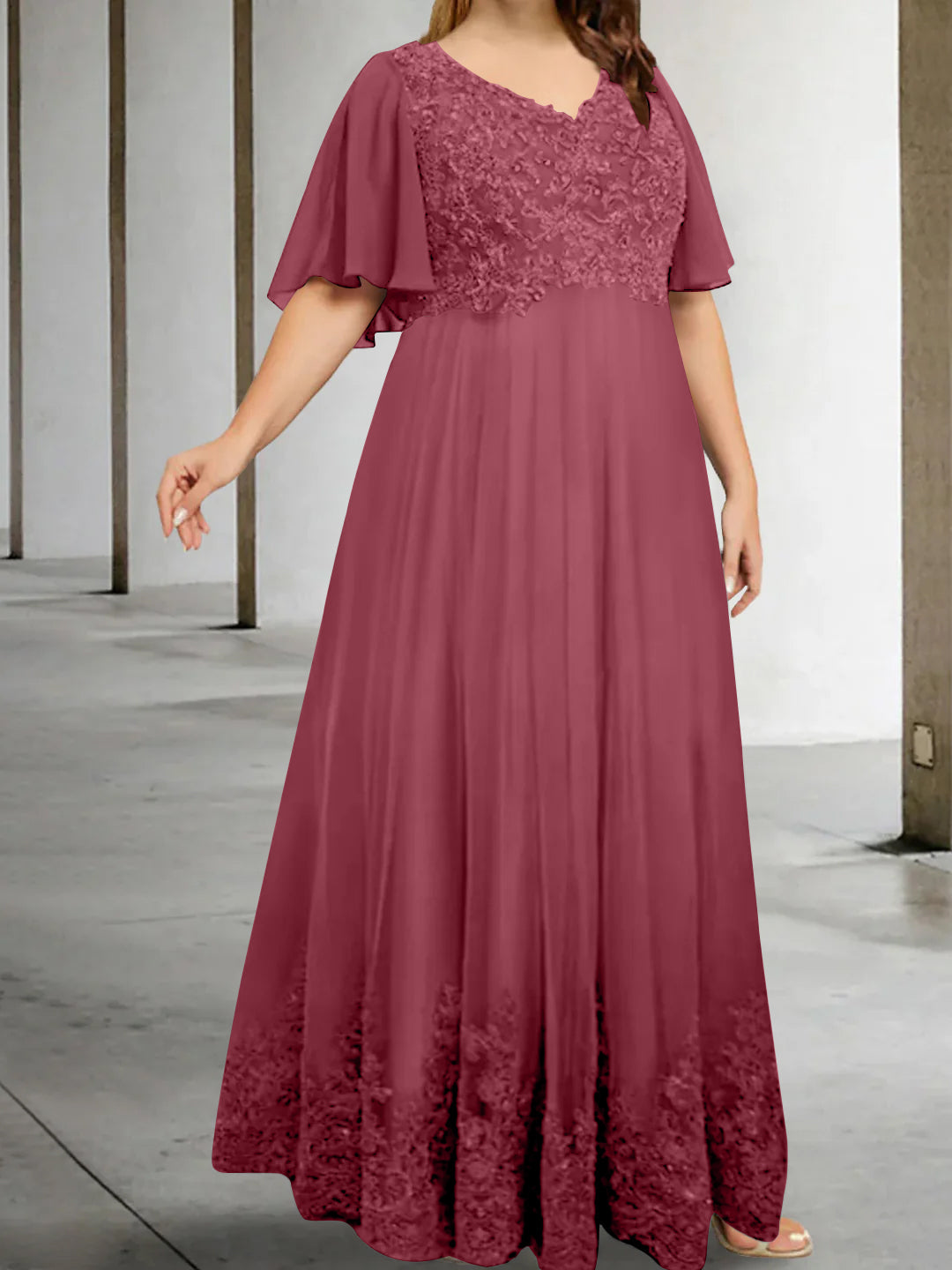 A-Line/Princess V-Neck Half Sleeves Floor-Length Plus Size Mother of the Bride Dresses with Appliques