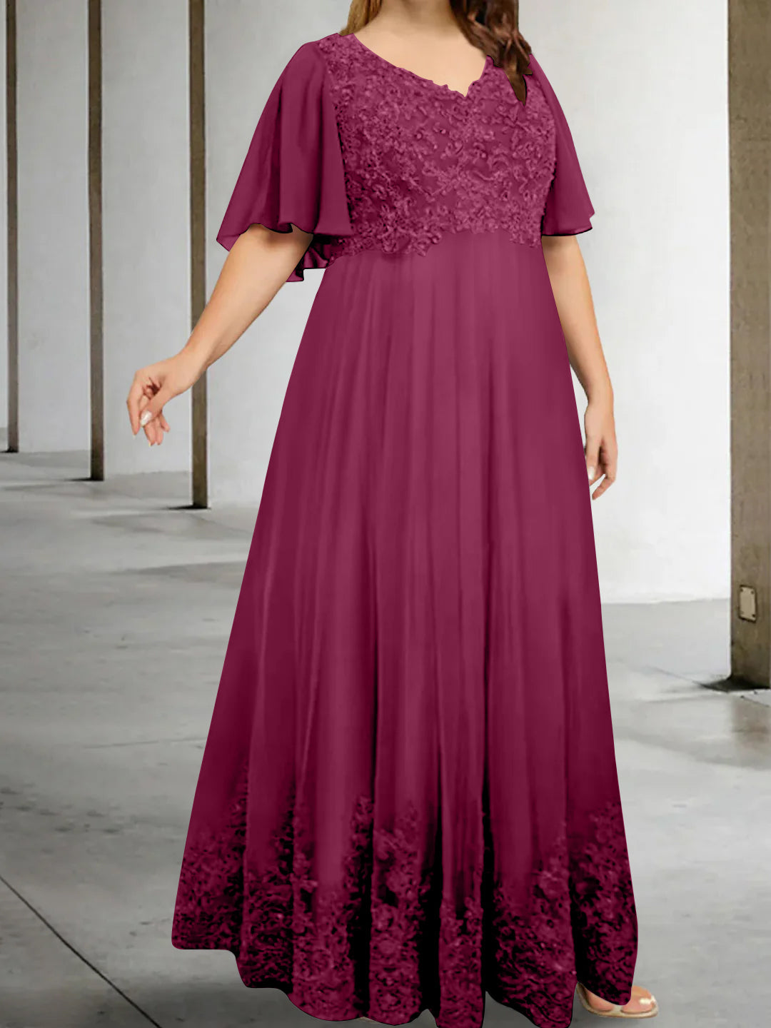 A-Line/Princess V-Neck Half Sleeves Floor-Length Plus Size Mother of the Bride Dresses with Appliques