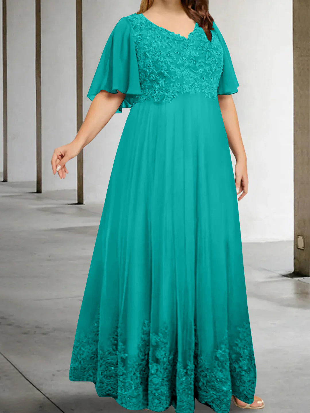 A-Line/Princess V-Neck Half Sleeves Floor-Length Plus Size Mother of the Bride Dresses with Appliques