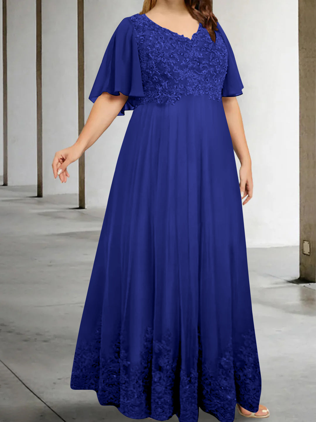 A-Line/Princess V-Neck Half Sleeves Floor-Length Plus Size Mother of the Bride Dresses with Appliques