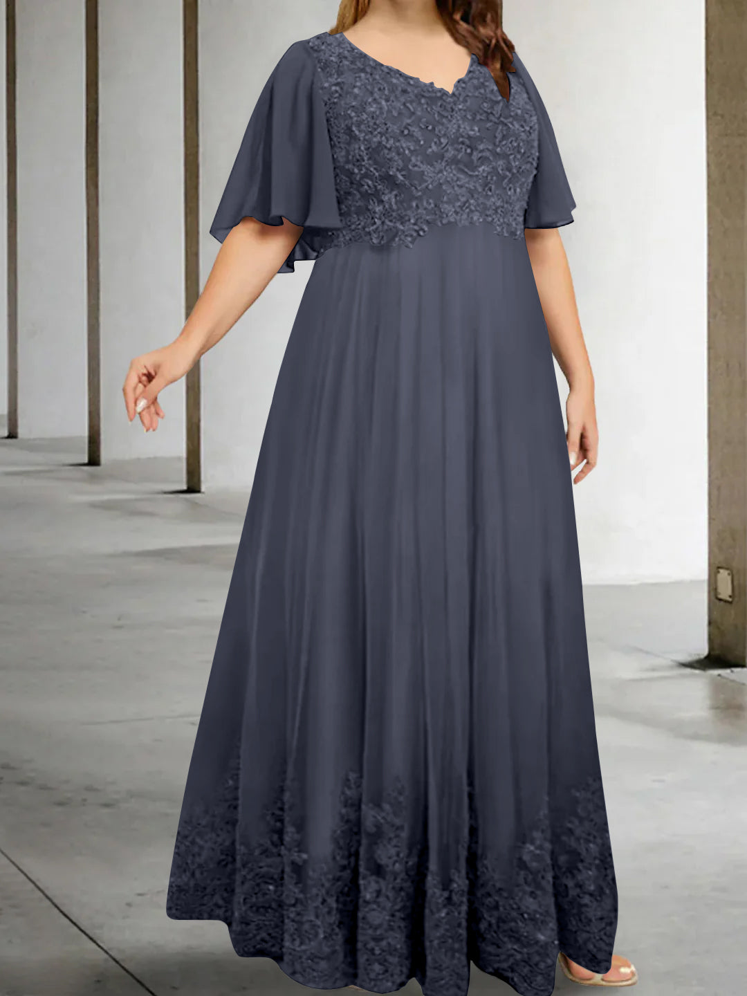 A-Line/Princess V-Neck Half Sleeves Floor-Length Plus Size Mother of the Bride Dresses with Appliques