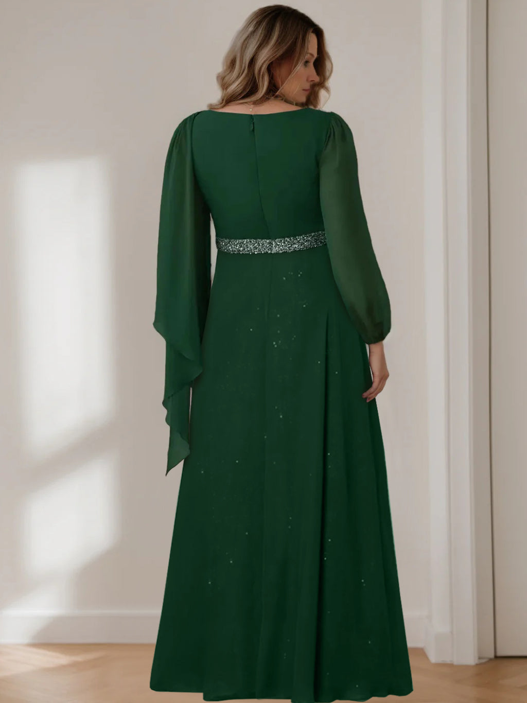 A-Line/Princess Scoop Long Sleeves Floor-Length Plus Size Mother of the Bride Dresses with Sequins