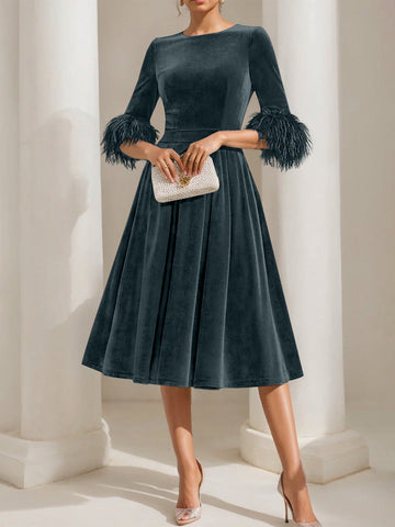 A-Line/Princess Scoop Velvet Mother of the Bride Dresses Half Sleeves Feather-trimmed