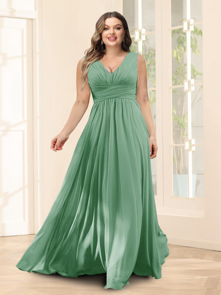 A-Line V-Neck Sleeveless Chiffon Plus Size Bridesmaid Dresses With Pockets