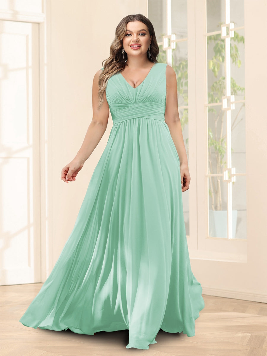 A-Line V-Neck Sleeveless Chiffon Plus Size Bridesmaid Dresses With Pockets
