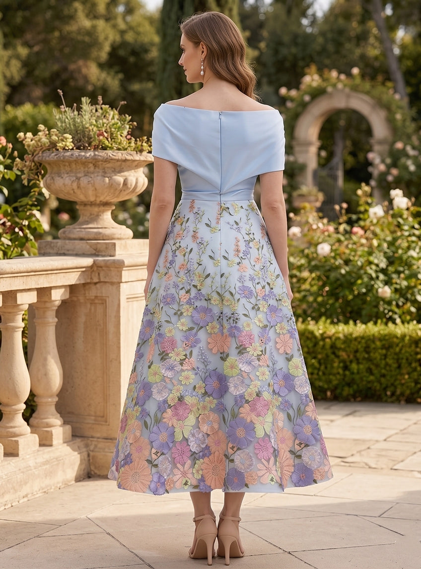 A-Line/Princess Boat Neck Satin Mother of the Bride Dresses Floral Tea-Length Short Sleeves Ruched
