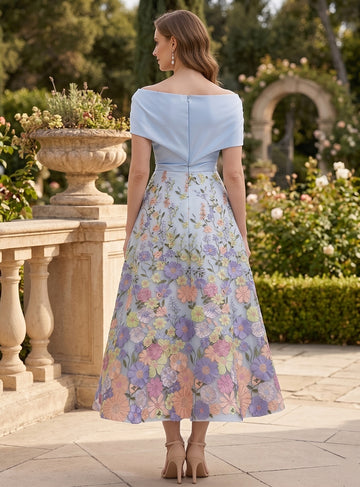 A-Line/Princess Boat Neck Satin Mother of the Bride Dresses Floral Tea-Length Short Sleeves Ruched