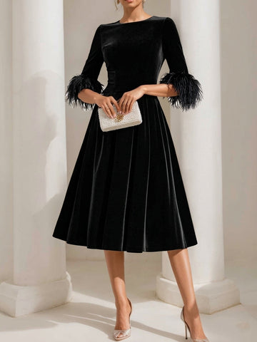 A-Line/Princess Scoop Velvet Mother of the Bride Dresses Half Sleeves Feather-trimmed