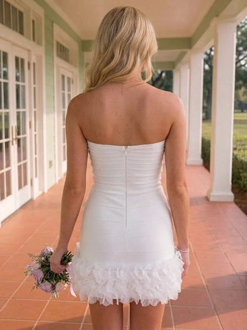 A-Line/Princess Strapless Sweet Short/Mini Homecoming Dresses with Flower