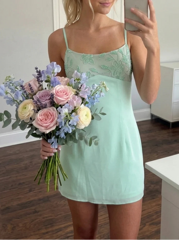 Sheath/Column Spaghetti Straps Chiffon Homecoming Dresses Sleeveless Short/Mini Floral Beading
