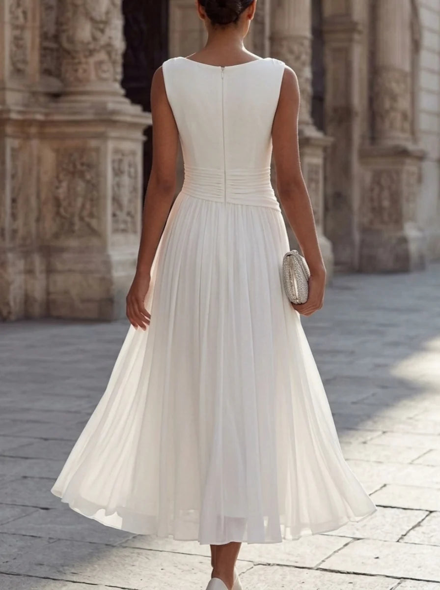 A-Line/Princess Boat Neck Chiffon Cocktail Dresses Sleeveless Tea-Length Pleated Little White Dresses Ruched Party Dresses