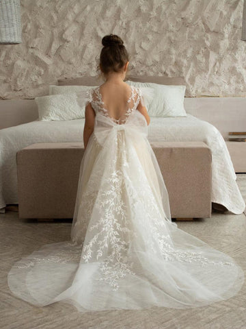 A-Line/Princess Scoop Sleeveless Luxurious Flower Girl Dress With Appliques & Watteau Train