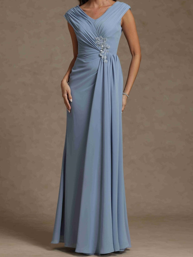 Sheath/Column V-Neck Sleeveless Ruched Long Mother of the Bride Dresses With Beading