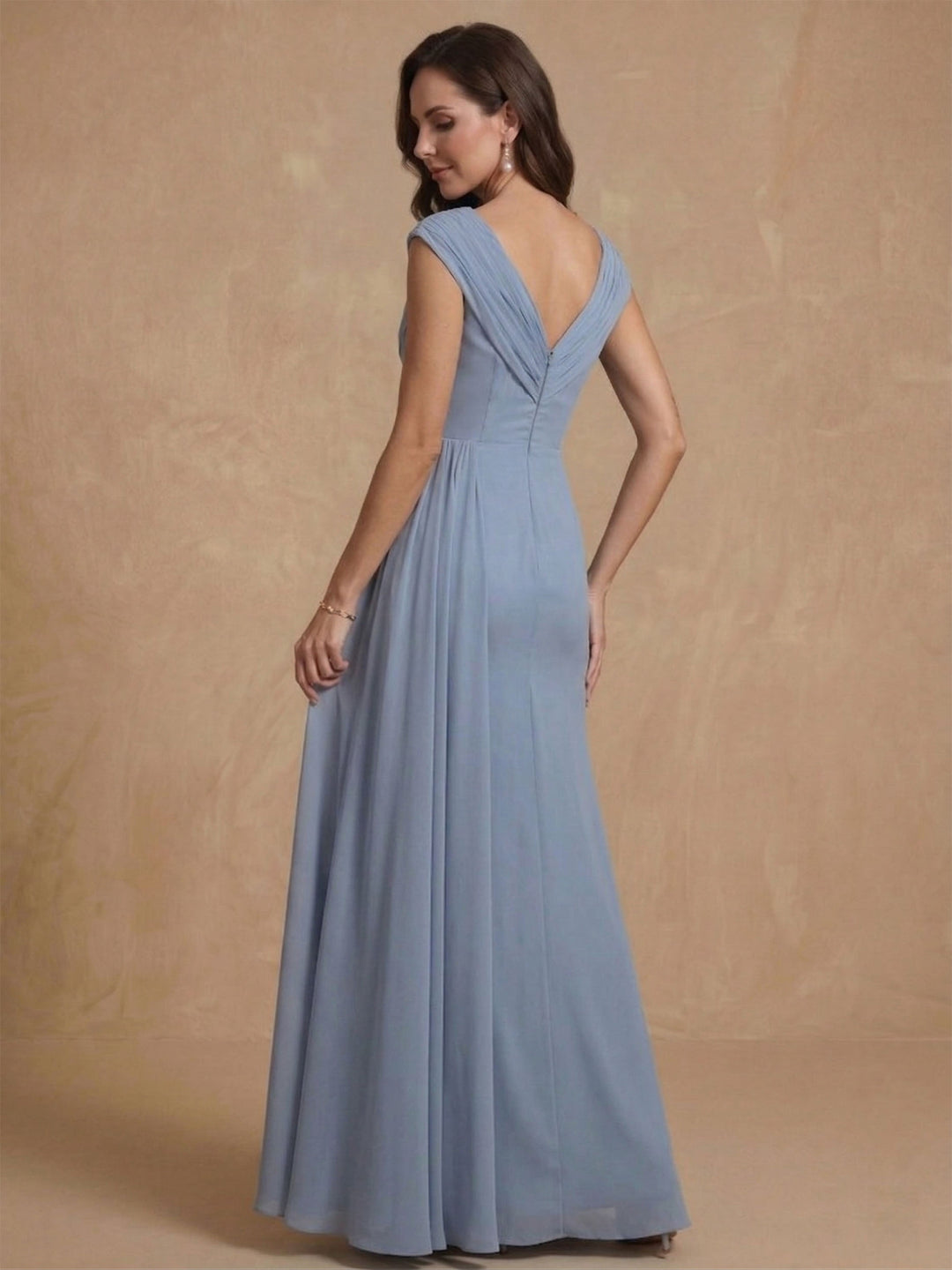 Sheath/Column V-Neck Sleeveless Ruched Long Mother of the Bride Dresses With Beading