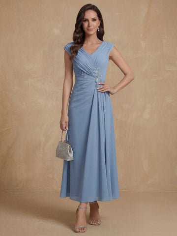 Sheath/Column V-Neck Sleeveless Ruched Mother of the Bride Dresses With Beading