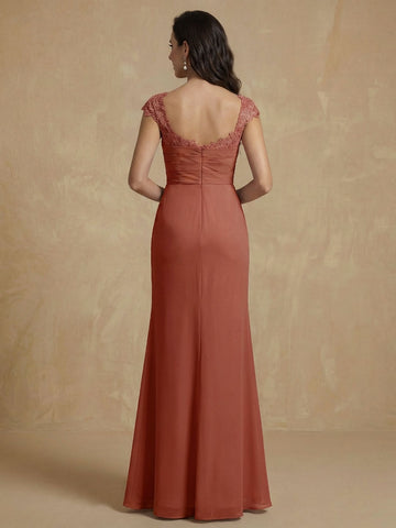 Sheath/Column Square Neck Sleeveless Mother of the Bride Dresses with Appliques