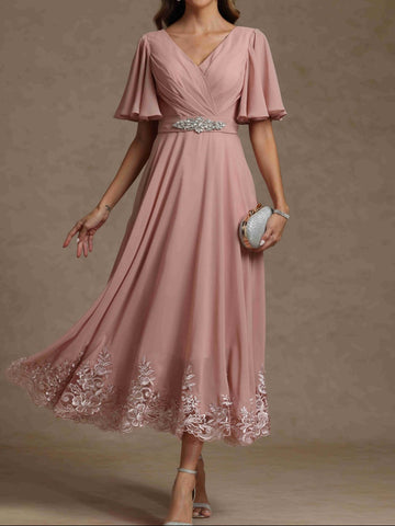A-Line/Princess V Neck Short Sleeves Mother of the Bride Dresses With Beading & Lace