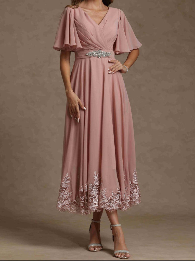 A-Line/Princess V Neck Short Sleeves Mother of the Bride Dresses With Beading & Lace