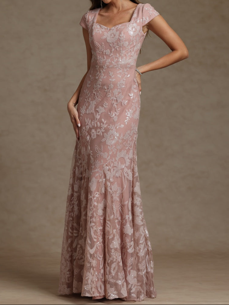 Sheath/Column Sweetheart Short Sleeves Mother of the Bride Dresses with Sequins