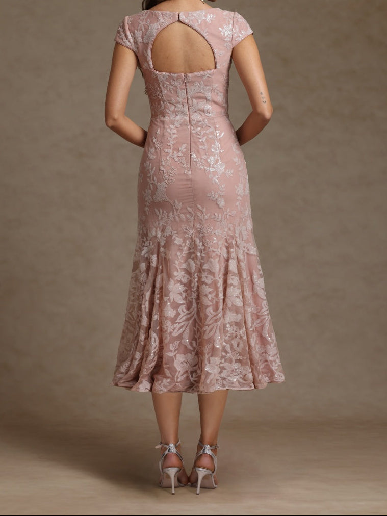 Sheath/Column Sweetheart Short Sleeves Mother of the Bride Dresses with Sequins