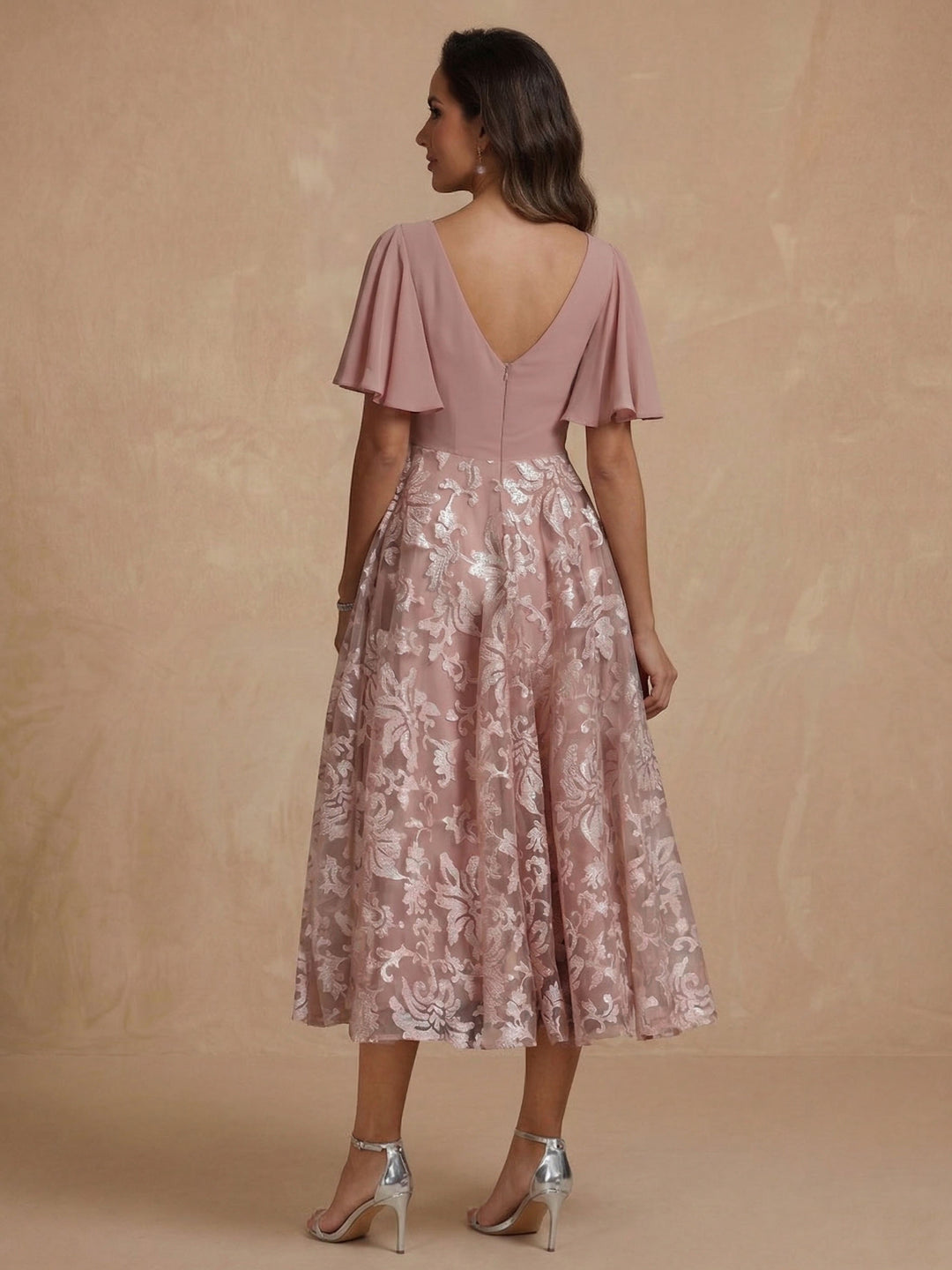 A-Line/Princess V-Neck Short Sleeves Ruched Mother of the Bride Dresses With Sequins
