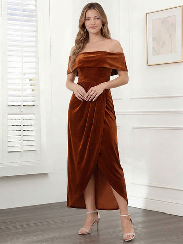 Sheath/Column Velvet Off-the-Shoulder Bridesmaid Dress With Split Side