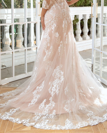 Trumpet/Mermaid Sweetheart 3/4 Sleeves Floor-Length Wedding Dresses with Lace Appliques