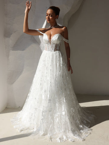 A-Line/Princess Sweetheart Wedding Dresses Lace Sweep Train/Brush Train