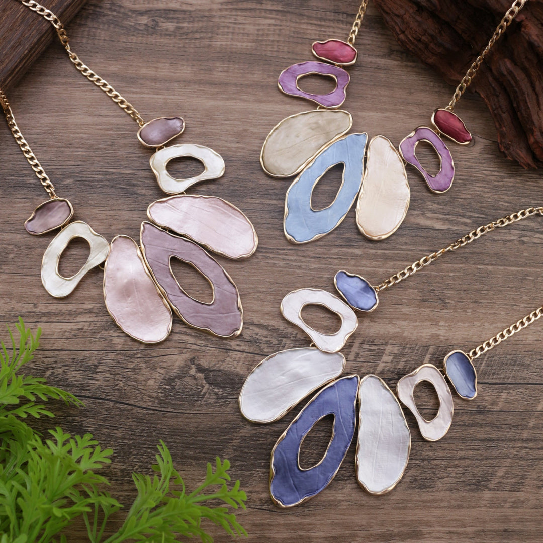 Fashionable Exaggerated Geometric Oval Cutout Alloy Necklace