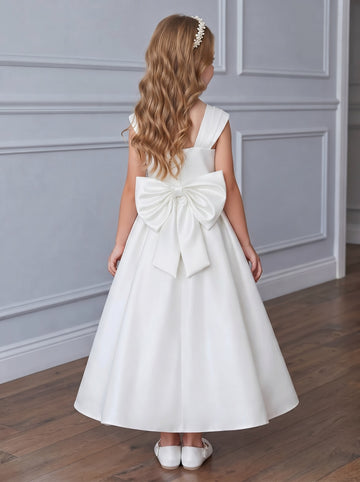 A-Line/Princess Sweetheart Satin Flower Girl Dresses Sleeveless Floor-Length With Bowknot