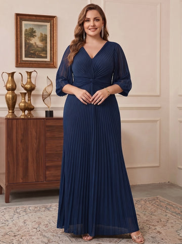 A-Line/Princess V-Neck Plus Size Mother of the Bride Dresses with Ruched