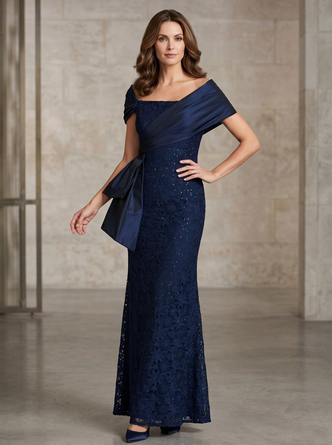 Trumpet/Mermaid Off-the-Shoulder Lace Mother of the Bride Dresses with Applique & Beading