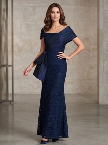 Trumpet/Mermaid Off-the-Shoulder Lace Mother of the Bride Dresses with Applique & Beading