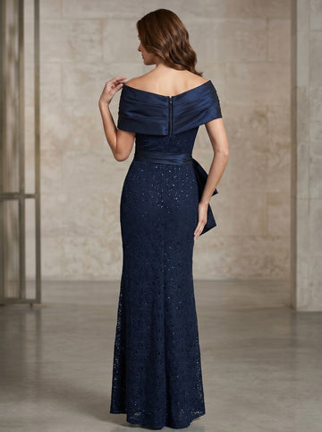 Trumpet/Mermaid Off-the-Shoulder Lace Mother of the Bride Dresses with Applique & Beading