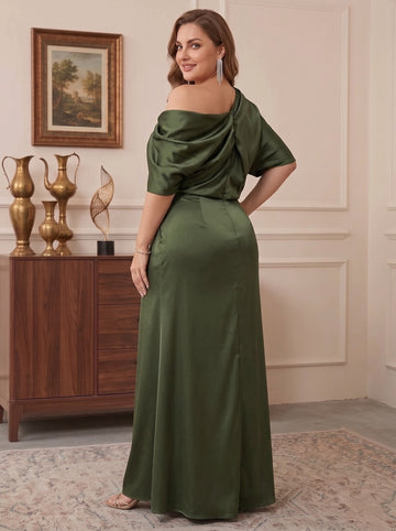 Sheath/Column One-Shoulder Floor-Length Plus Size Mother of the Bride Dresses with Ruched