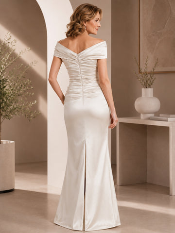 Sheath/Column Off-the-Shoulder Mother of the Bride Dresses