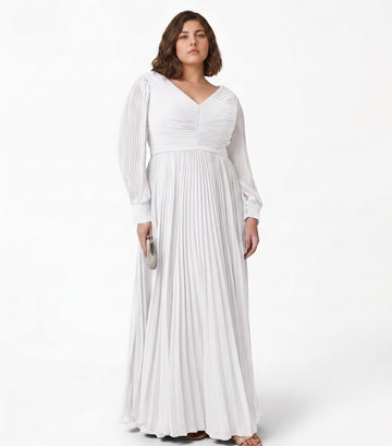 A-Line/Princess V-neck Long Sleeves Floor-Length Plus Size Mother of the Bride Dresses with Pleated