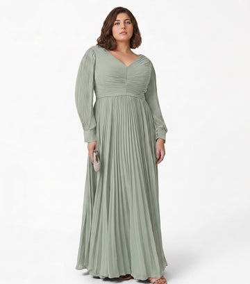 A-Line/Princess V-neck Long Sleeves Floor-Length Plus Size Mother of the Bride Dresses with Pleated