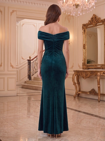Sheath/Column Off-the-Shoulder Floor-Length Elegant Velvet Mother of the Bride  & Groom Dresses