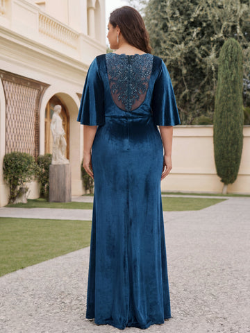 Sheath/Column Scoop Neck Half Sleeves Floor-Length Plus Size Velvet Mother of the Bride Dresses with Beading, Appliques & Sequins