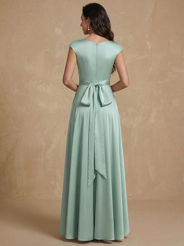 A-Line/Princess Scoop Neck Short Sleeves Floor-Length Mother of the Bride Dresses with Ruffles