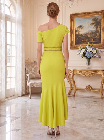 Trumpet/Mermaid One-Shoulder Short Sleeves Mother of the Bride & Groom Dresses with Ruffles