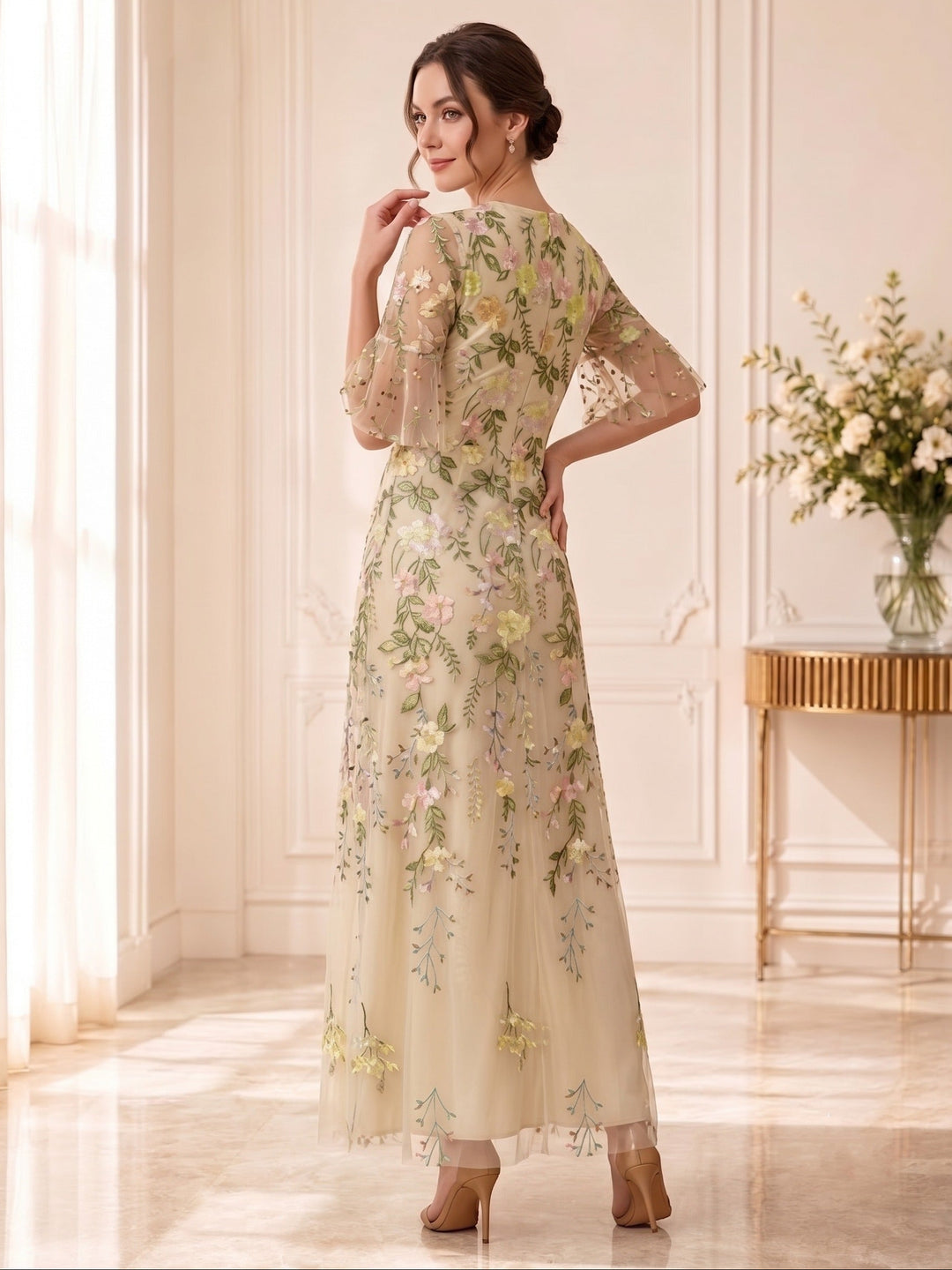 A-Line/Princess V-Neck Short Sleeves Floral Mother of the Bride Dresses with Embroidery