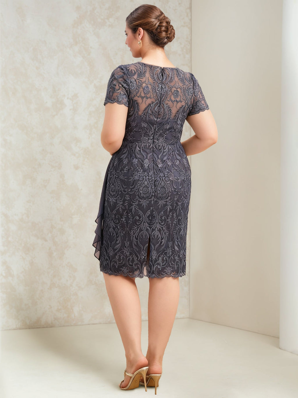 Sheath/Column Scoop Chiffon Plus Size Mother of the Bride Dresses with Wrap/Jacket Lace